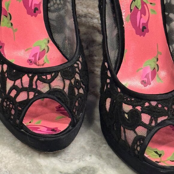 Betsey Johnson black lace stilettos - Picture 12 of 12